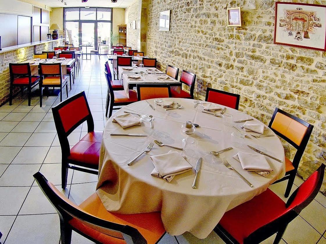 Relais Du Lac Villegusien-le-Lac Ngoại thất bức ảnh